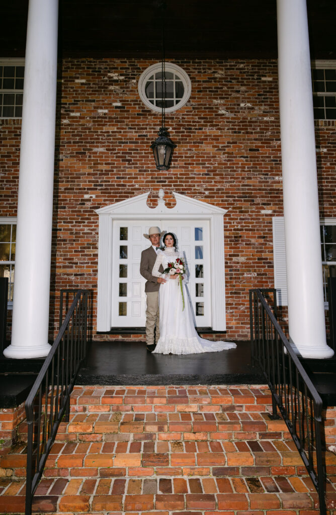 A fall western wedding at The Colonial At Sunset in Central Florida with vintage details and documentary wedding photography.